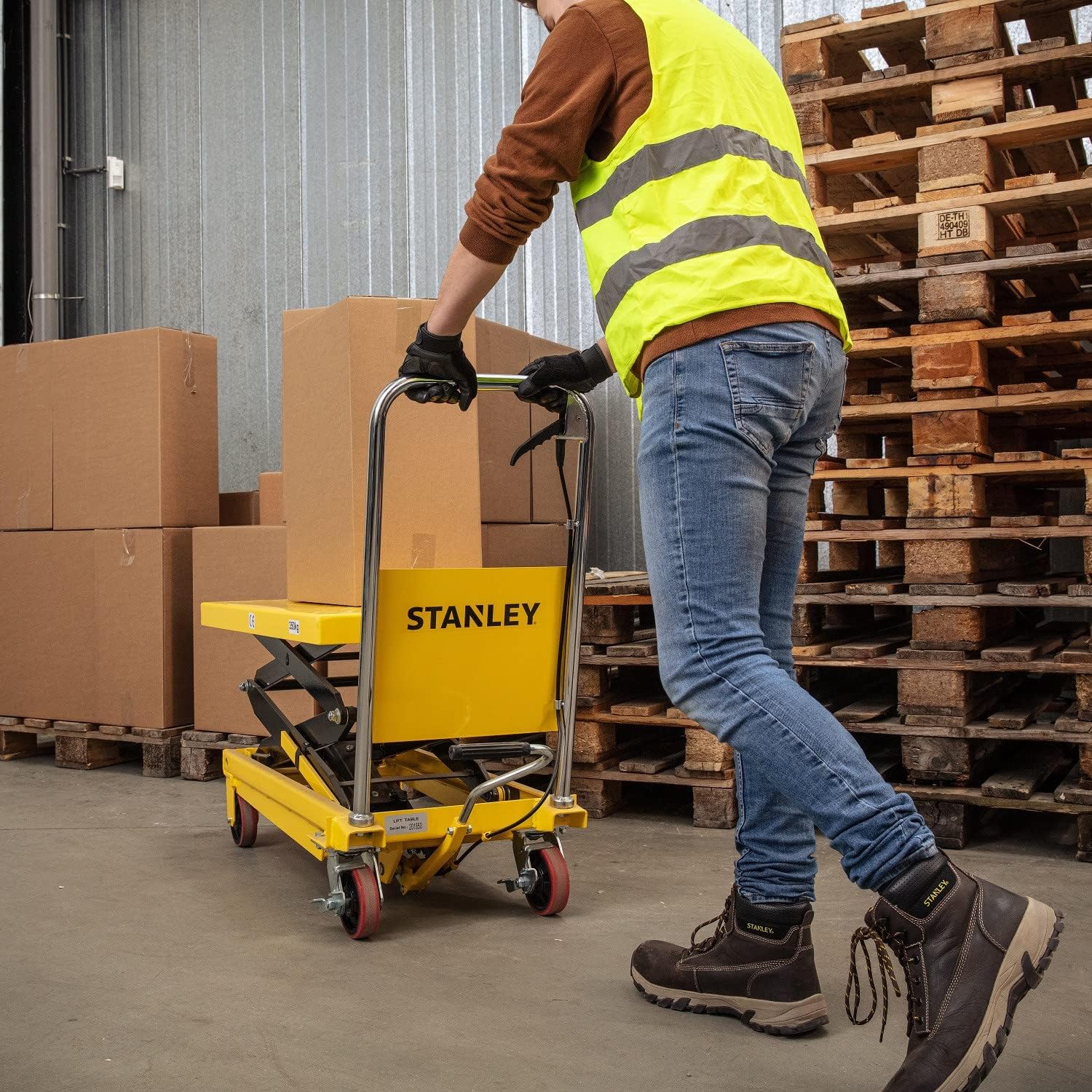Stanley Hydraulic Scissor Lift Table 800Kg With 1.5m Lift Height SWXTI-CTABL-XX800
