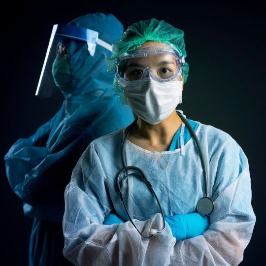 High Quality Surgical Gown & PPE Kit