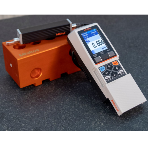 Mitutoyo Portable Surface Roughness Measuring Instrument Surftest SJ-210 178-561-12E